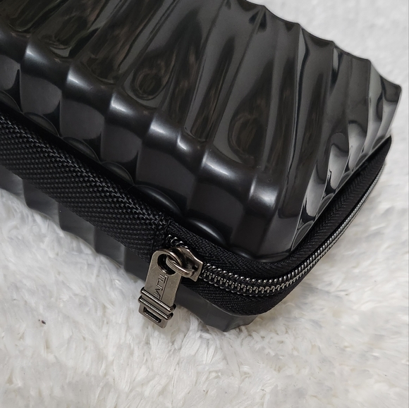 Tumi Hard Shell Cosmetic Bag - Picture 5 of 12